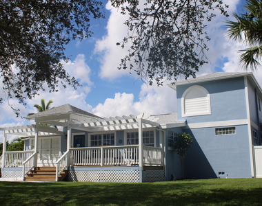 475 Seabrook Road - Photo Thumbnail 5
