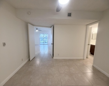 9955 Westview Drive - Photo Thumbnail 7