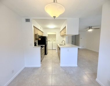 9955 Westview Drive - Photo Thumbnail 4
