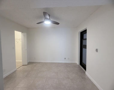 9955 Westview Drive - Photo Thumbnail 8
