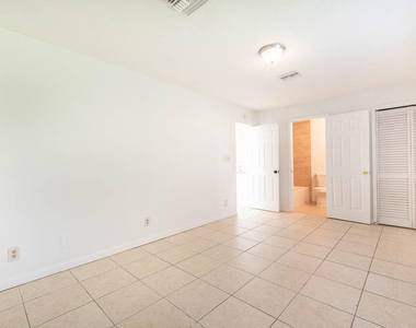 314 E Gateway Boulevard - Photo Thumbnail 21
