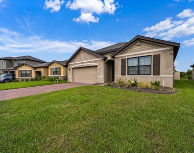 927 Remington Green Drive Se - Photo Thumbnail 4