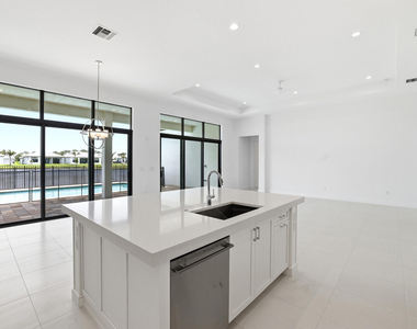 9008 Corsican Finch Court - Photo Thumbnail 4