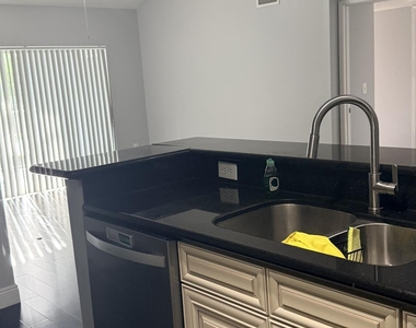2640 S University Drive - Photo Thumbnail 3
