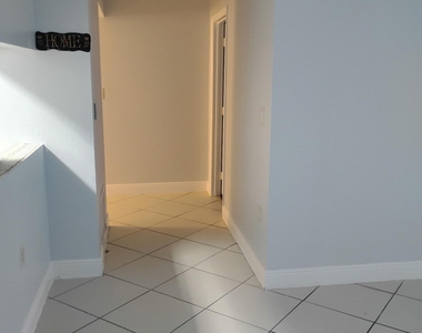 2313 N Congress Avenue - Photo Thumbnail 6