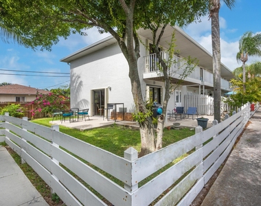 324 W Pine Street - Photo Thumbnail 6