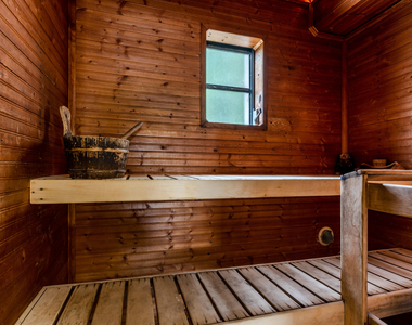 324 W Pine Street - Photo Thumbnail 2