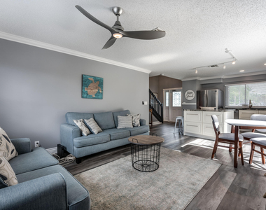 324 W Pine Street - Photo Thumbnail 24