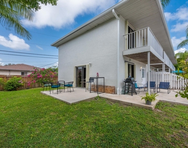 324 W Pine Street - Photo Thumbnail 7