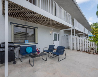 324 W Pine Street - Photo Thumbnail 4