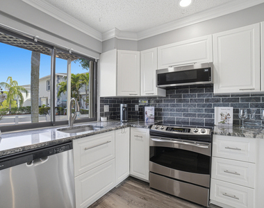 324 W Pine Street - Photo Thumbnail 16