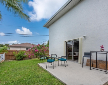 324 W Pine Street - Photo Thumbnail 8