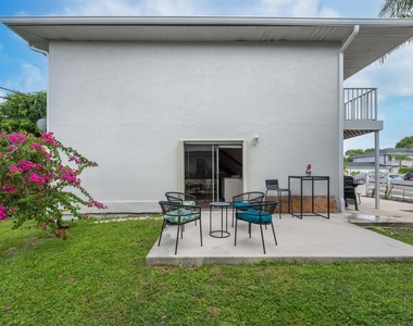 324 W Pine Street - Photo Thumbnail 9