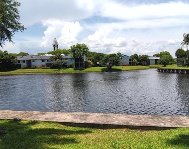 23157 Fountain View Drive - Photo Thumbnail 21