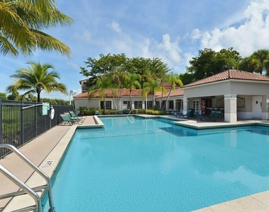1089 N Benoist Farms Road - Photo Thumbnail 8