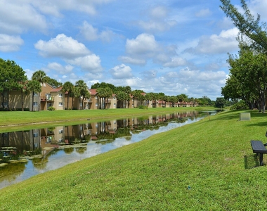 1089 N Benoist Farms Road - Photo Thumbnail 17