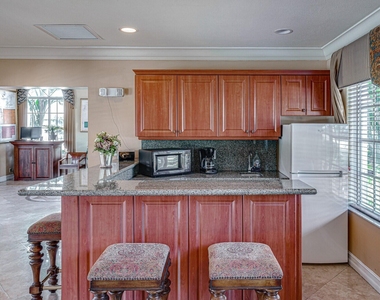 1089 N Benoist Farms Road - Photo Thumbnail 14