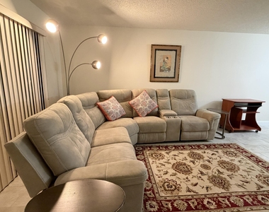 6866 Huntington Lane - Photo Thumbnail 20
