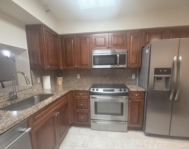 6866 Huntington Lane - Photo Thumbnail 22
