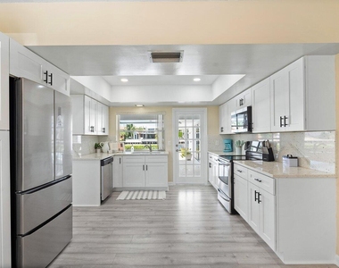 2767 Spanish River Road - Photo Thumbnail 20