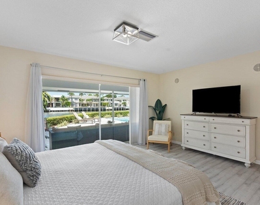 2767 Spanish River Road - Photo Thumbnail 27
