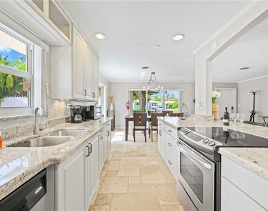332 Nw 26th Court - Photo Thumbnail 30