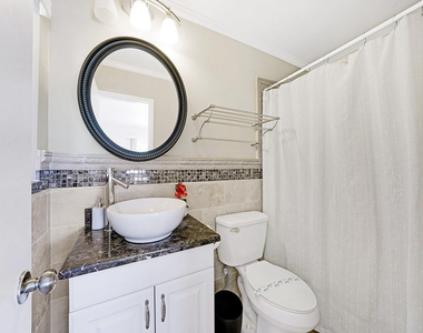 332 Nw 26th Court - Photo Thumbnail 12