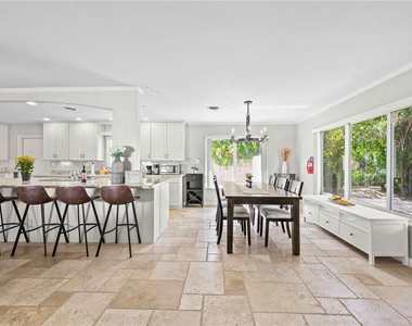 332 Nw 26th Court - Photo Thumbnail 25