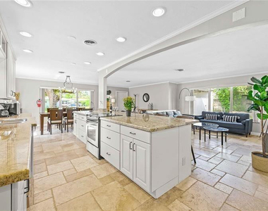 332 Nw 26th Court - Photo Thumbnail 34