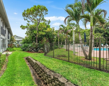8388 Se Croft Circle - Photo Thumbnail 15
