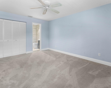 8388 Se Croft Circle - Photo Thumbnail 7