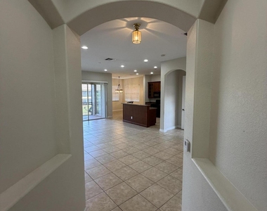 8079 Nw 127th Lane - Photo Thumbnail 2