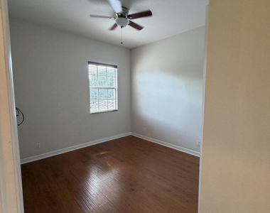8079 Nw 127th Lane - Photo Thumbnail 11