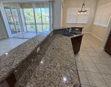 8079 Nw 127th Lane - Photo Thumbnail 6