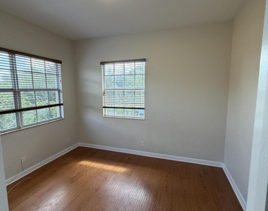 8079 Nw 127th Lane - Photo Thumbnail 10