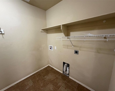 3420 Bear Mountain Drive - Photo Thumbnail 12