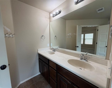 3420 Bear Mountain Drive - Photo Thumbnail 26