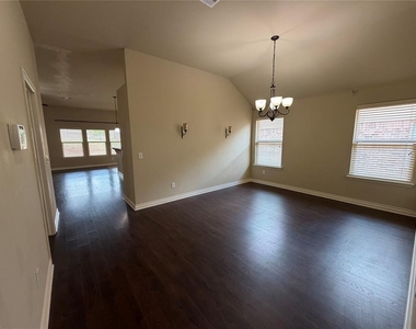 3420 Bear Mountain Drive - Photo Thumbnail 8