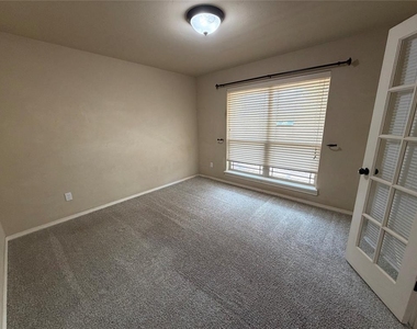 3420 Bear Mountain Drive - Photo Thumbnail 6