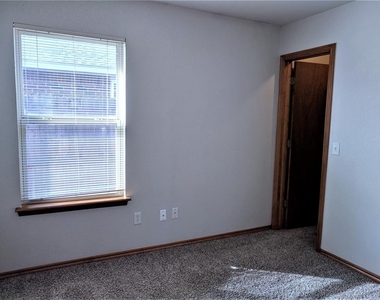 2821 East Lake Drive - Photo Thumbnail 2