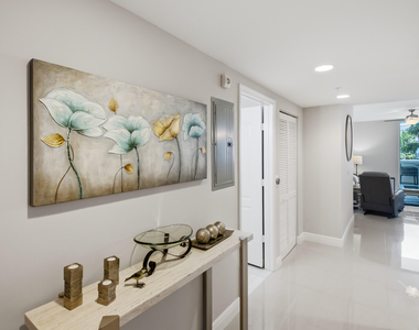 191 Se 20th Avenue - Photo Thumbnail 9