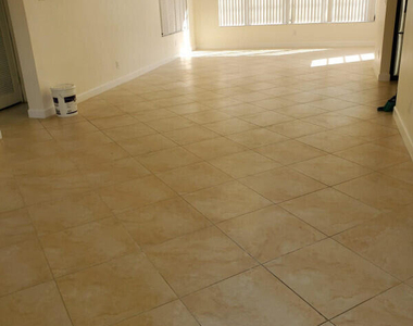 2460 Ne 215th Street - Photo Thumbnail 10