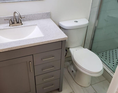 2460 Ne 215th Street - Photo Thumbnail 5