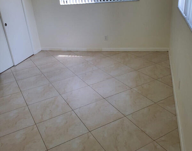 2460 Ne 215th Street - Photo Thumbnail 8