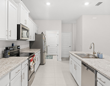 692 Ne Turtleback Trail - Photo Thumbnail 16