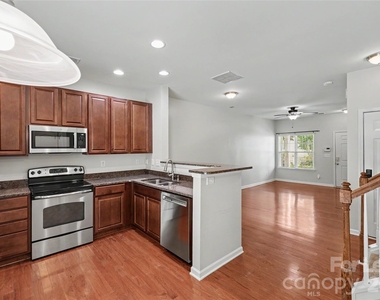 13983 Singleleaf Lane - Photo Thumbnail 9