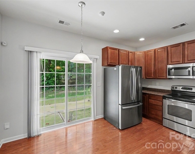 13983 Singleleaf Lane - Photo Thumbnail 11