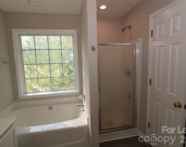 711 Harvest Way - Photo Thumbnail 20