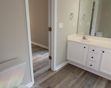 711 Harvest Way - Photo Thumbnail 23