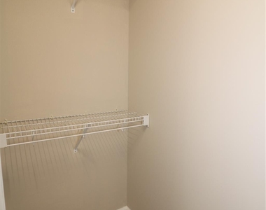 711 Harvest Way - Photo Thumbnail 22